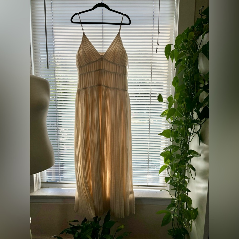 NWT gauzy Banana Republic Wedding Dress